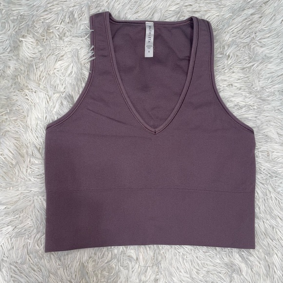 Tops - Athleta cropped v-neck tank